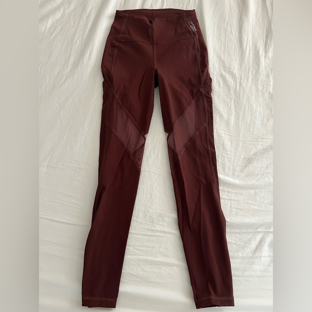 Lululemon x Barry’s Maroon Workout Leggings with Mesh cutouts. Size 2
